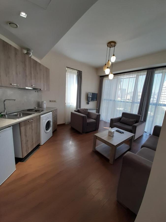 Deluxe Apartment In The City Center 2 Rooms เยเรวาน ภายนอก รูปภาพ