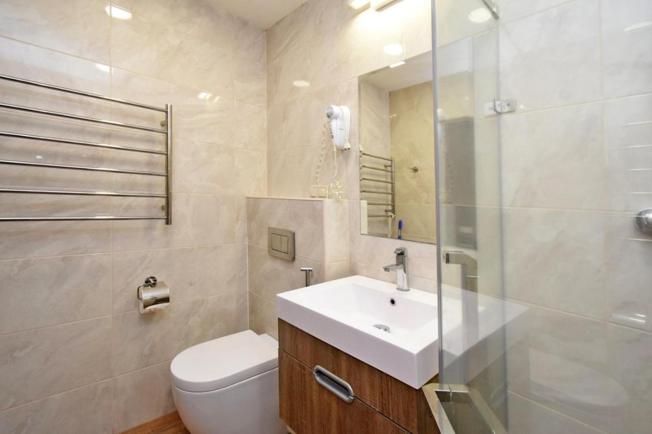 Deluxe Apartment In The City Center 2 Rooms เยเรวาน ภายนอก รูปภาพ