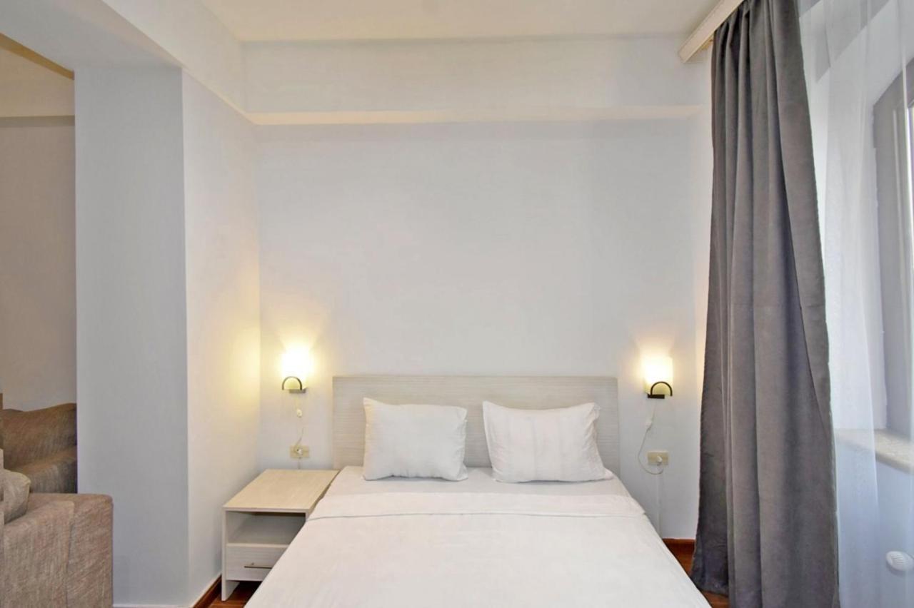 Deluxe Apartment In The City Center 2 Rooms เยเรวาน ภายนอก รูปภาพ