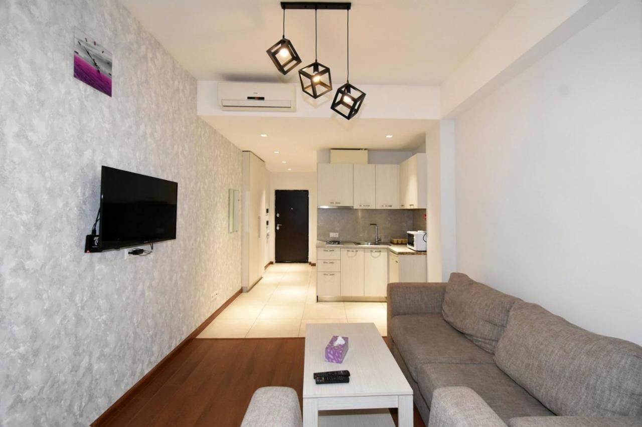 Deluxe Apartment In The City Center 2 Rooms เยเรวาน ภายนอก รูปภาพ