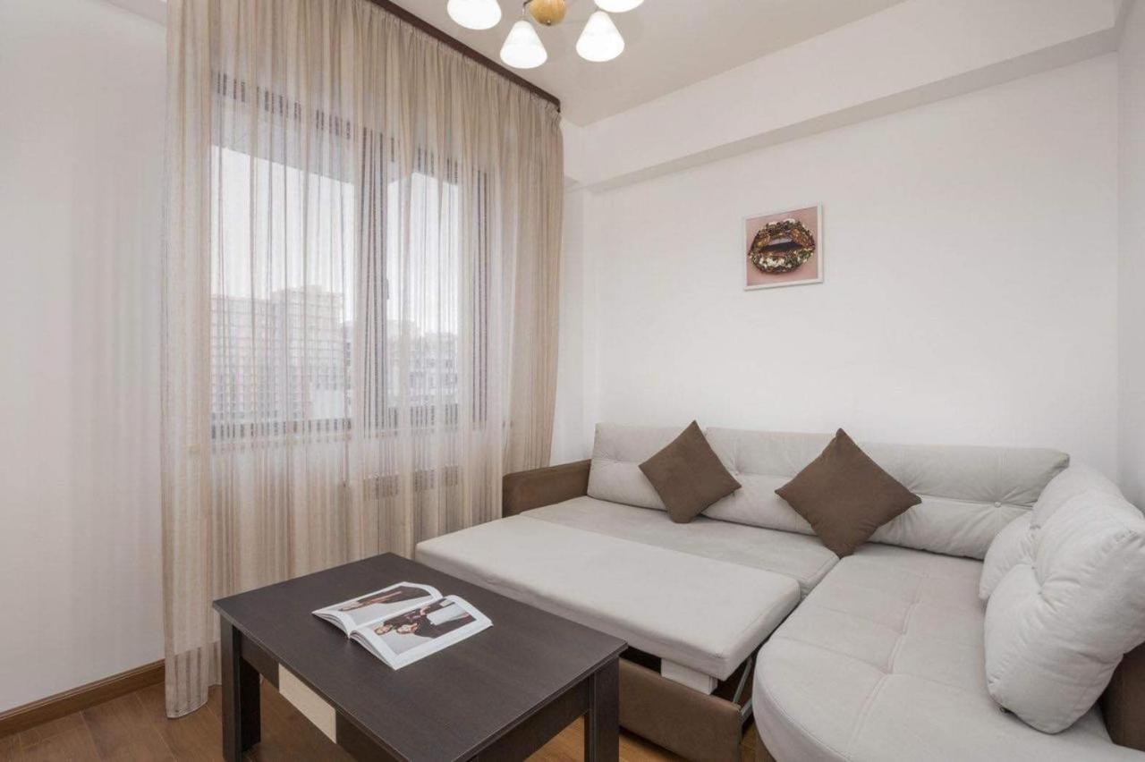 Deluxe Apartment In The City Center 2 Rooms เยเรวาน ภายนอก รูปภาพ
