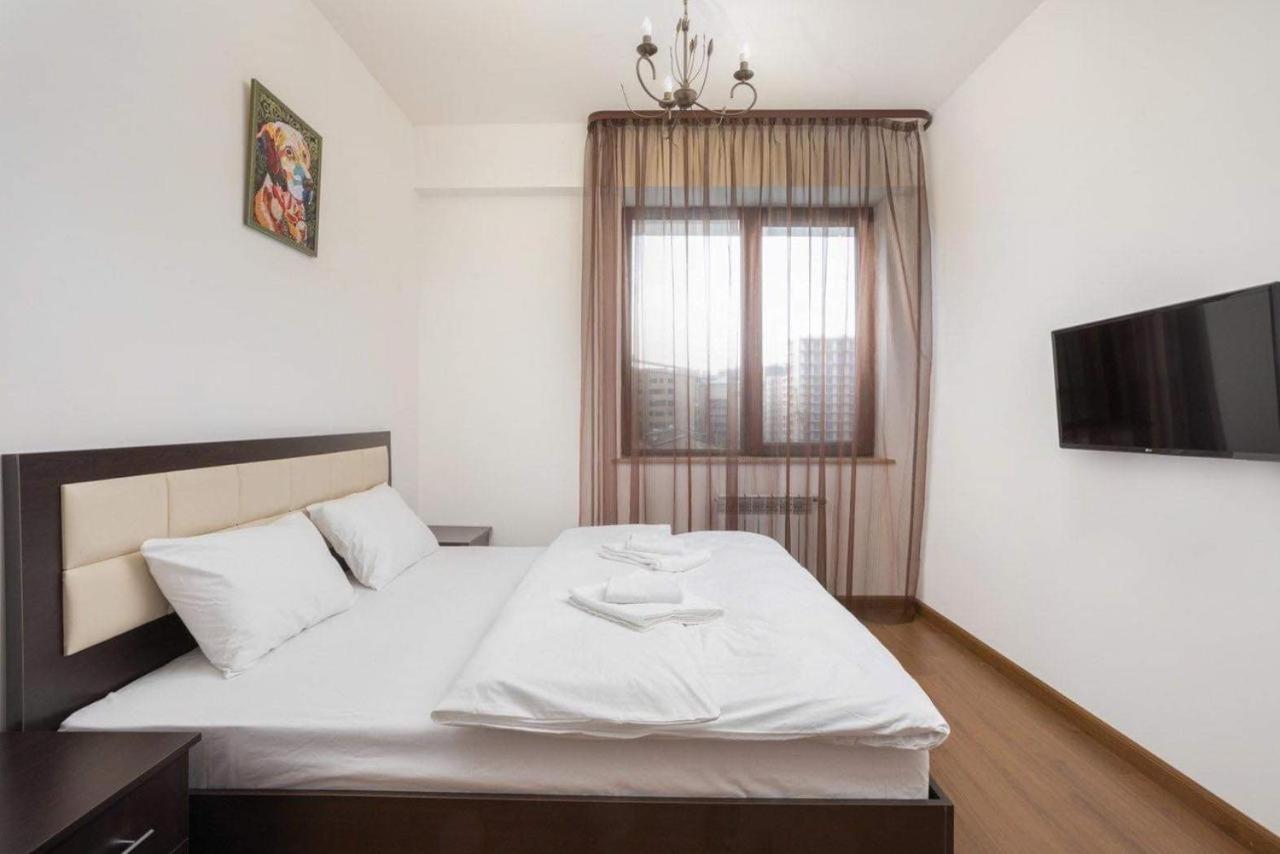Deluxe Apartment In The City Center 2 Rooms เยเรวาน ภายนอก รูปภาพ